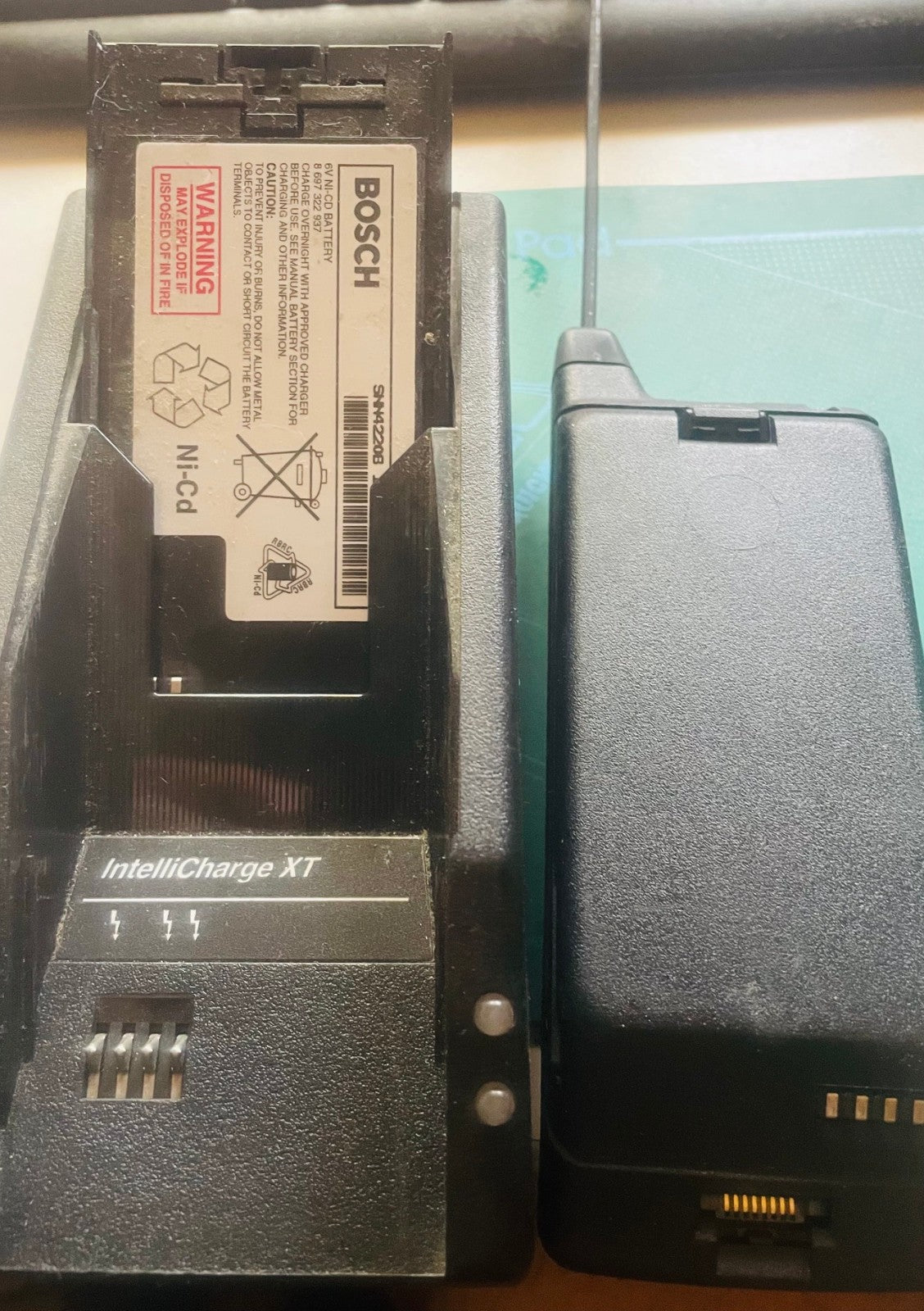 Telefono Cellulare Bosch Vintage Anni 90 Con Base IntelliCharge XT e Batteria
