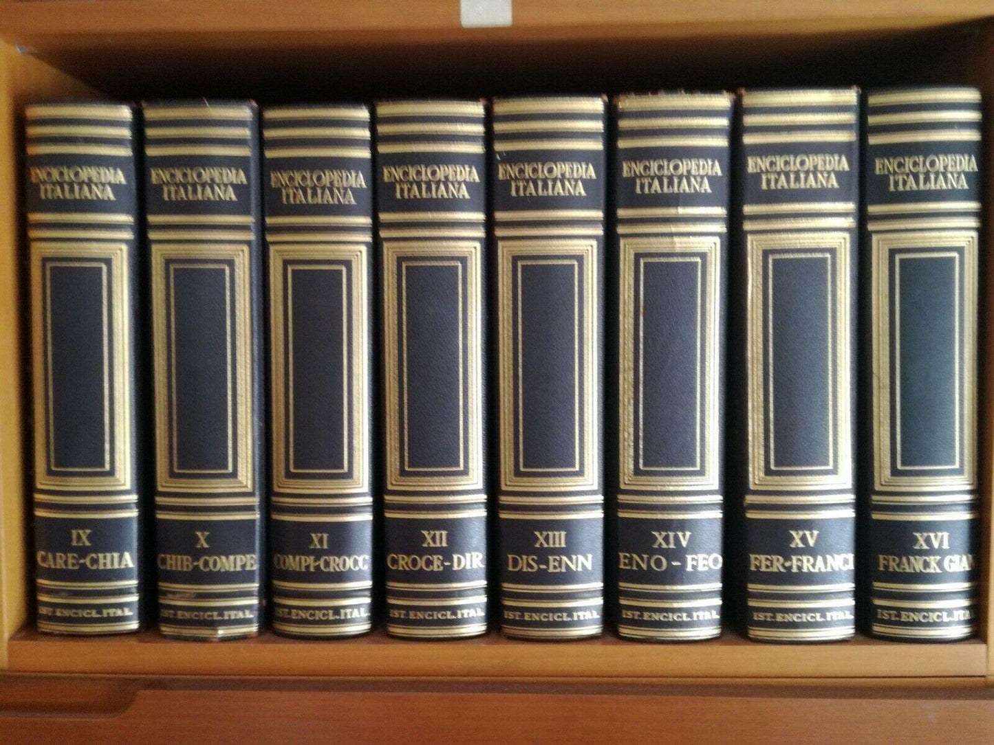 Enciclopedia Italiana di Scienze, Lettere ed Arti Treccani. 41 VOLUMI